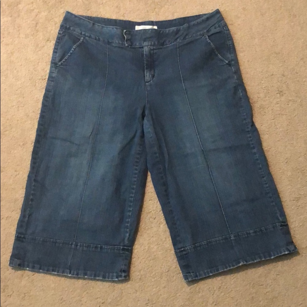 Wide leg Capri Jeans